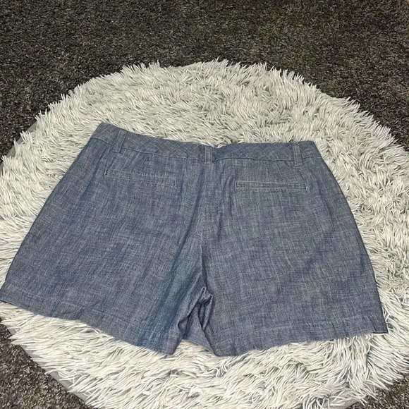 LANDS Ends Shorts Size 10 - Picture 3 of 8